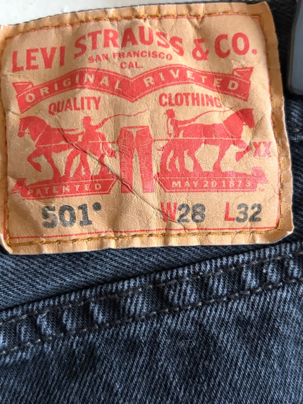 Levi’s 501 Original Straight Jeans Black Wash Button Fly Vintage Fade - Picture 3 of 12